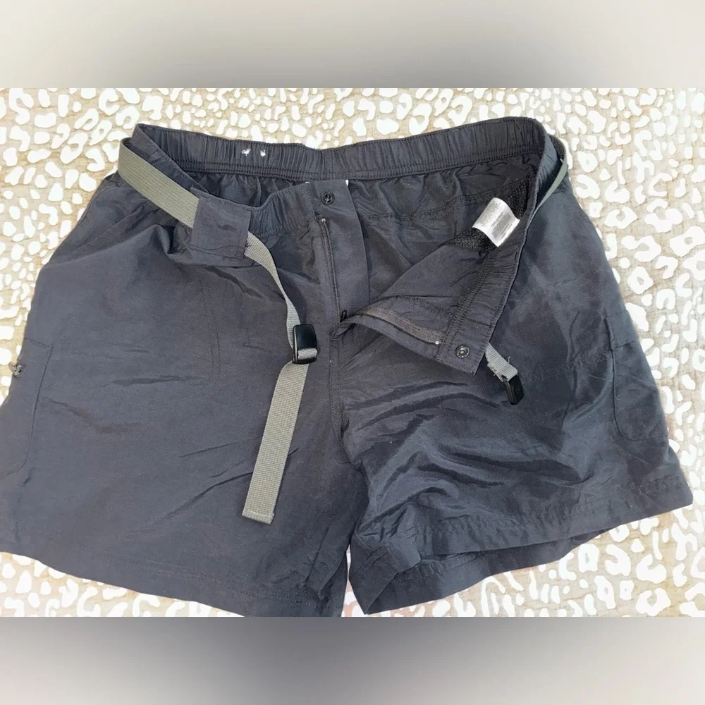 Columbia belted shorts
